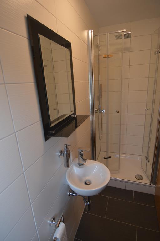 Vehra Gaestehaus Faehrmann מראה חיצוני תמונה